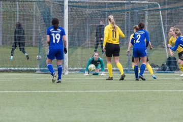 Bild 440 - F SSC Hagen Ahrensburg - SV Frisia Risum-Lindholm : Ergebnis: 1:2